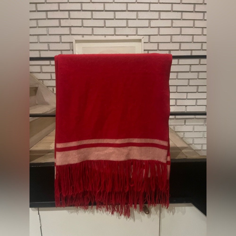 Isabel Marent cashmere red wrap